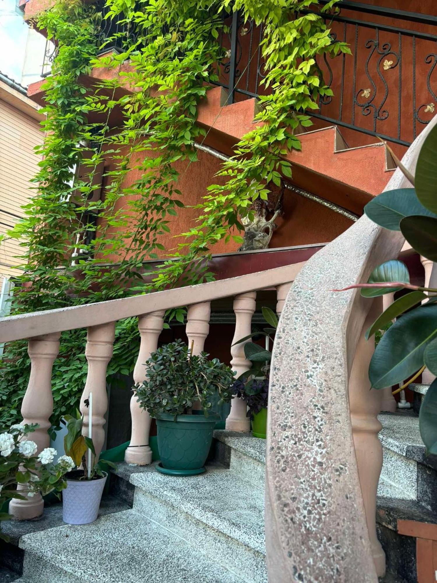 Nana'S House Hotel Batumi Exterior foto